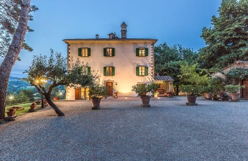 Ripoli House | Holiday house Monterchi for 1 - 12 persons with 6 bedrooms - Holiday home
