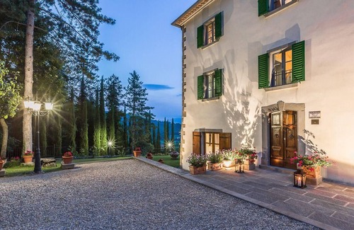 Ripoli House | Holiday house Monterchi for 1 - 12 persons with 6 bedrooms - Holiday home