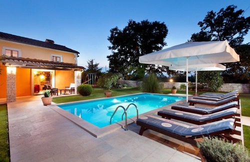 Peresiji House | Holiday house Svetvinčenat for 2 - 10 persons with 5 bedrooms - Twin house