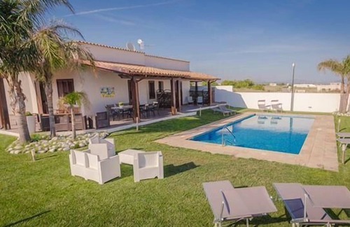 Tre Fontane House | Holiday house Tre Fontane for 1 - 8 persons with 4 bedrooms - Holiday house