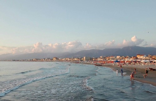 Ex Campo d'Aviazione House | Holiday house Viareggio for 1 - 4 persons with 2 bedrooms - Holiday home