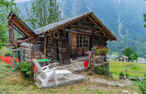 Bregaglia House | Holiday house Vicosoprano for 1 - 5 persons with 2 bedrooms - Hut