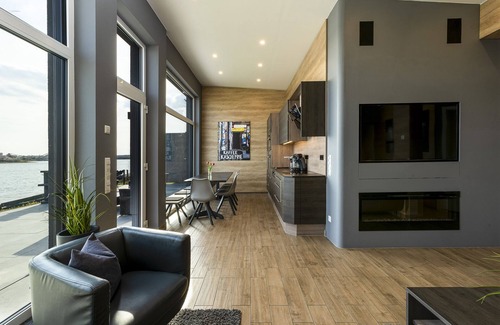 Lobnitz House | HOLIDAY HOUSE WITH BEACH, BOAT, SAUNA, AIR CONDITIONING & FIREPLACE!