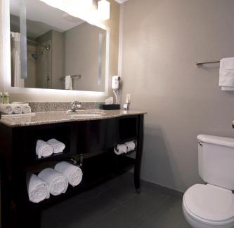 Adrian Hotel | Holiday Inn Express Adrian by IHG