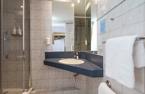 Cherry Hinton Hotel | Holiday Inn Express Cambridge by IHG