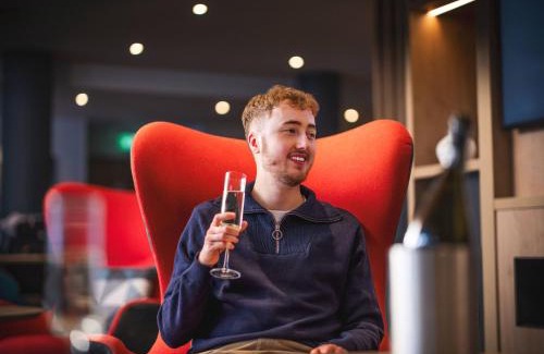 Cheltenham Hotel | Holiday Inn Express Cheltenham Town Centre by IHG