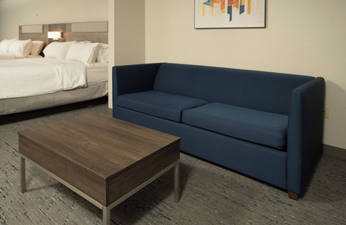 St. Charles Hotel | Holiday Inn Express Hotel and Suites St. Charles by IHG