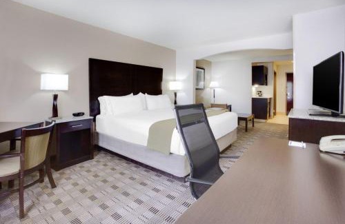 Mebane Hotel | Holiday Inn Express Hotel & Suites Mebane by IHG