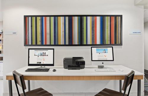 Byron Hotel | Holiday Inn Express Hotel & Suites Byron by IHG