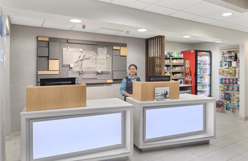 Byron Hotel | Holiday Inn Express Hotel & Suites Byron by IHG