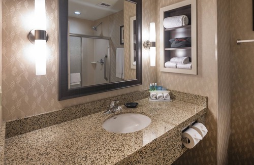 Hays Hotel | Holiday Inn Express Hotel & Suites Hays by IHG