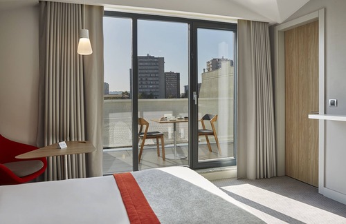 Sirinevler Mahallesi Hotel | Holiday Inn Express Istanbul - Atakoy Metro by IHG