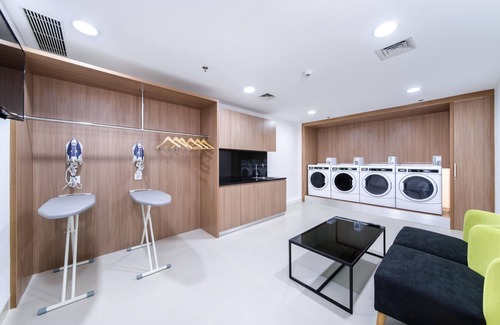 Menteng Hotel | Holiday Inn Express Jakarta Matraman by IHG