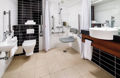 Custom House Hotel | Holiday Inn Express London - ExCeL by IHG