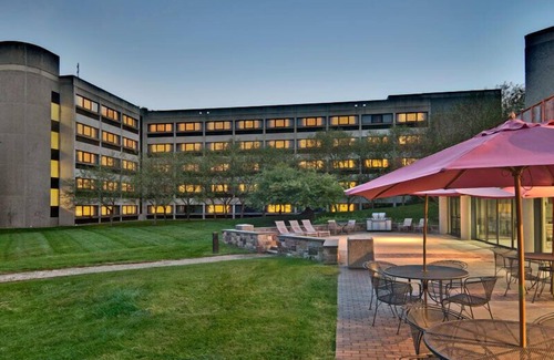 Plainsboro Hotel | Holiday Inn Express Princeton Southeast by IHG