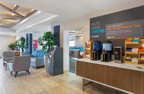 Colton Hotel | Holiday Inn Express San Bernardino Colton by IHG