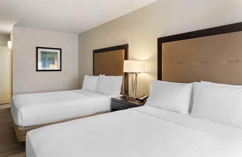 Colton Hotel | Holiday Inn Express San Bernardino - Colton by IHG