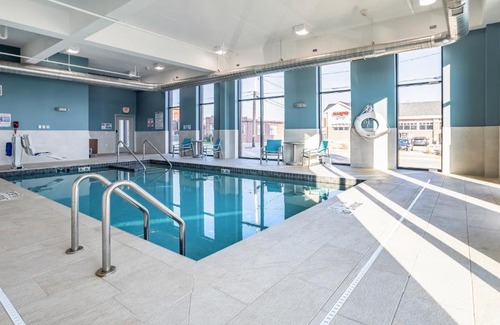 Platteville Hotel | Holiday Inn Express & Suites Platteville by IHG