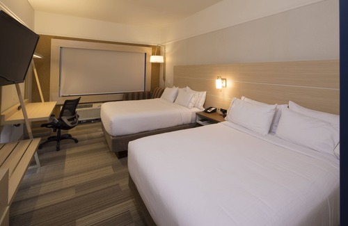 Port Huron Hotel | Holiday Inn Express & Suites Port Huron by IHG