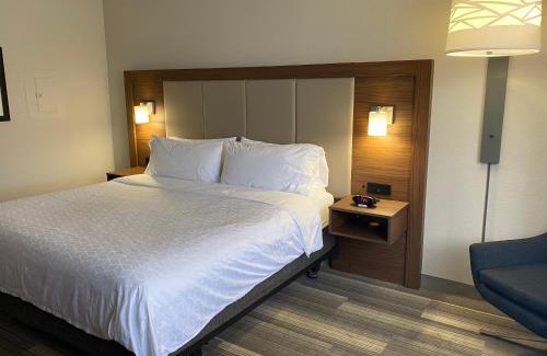 Near North Valley Hotel | Holiday Inn Express & Suites Albuquerque Historic Old Town by IHG