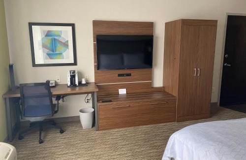 Near North Valley Hotel | Holiday Inn Express & Suites Albuquerque Historic Old Town by IHG