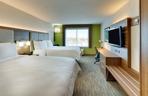 Lake Worth Hotel | Holiday Inn Express & Suites Lake Worth by IHG