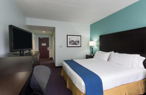 Plant City Hotel | Holiday Inn Express & Suites Plant City by IHG