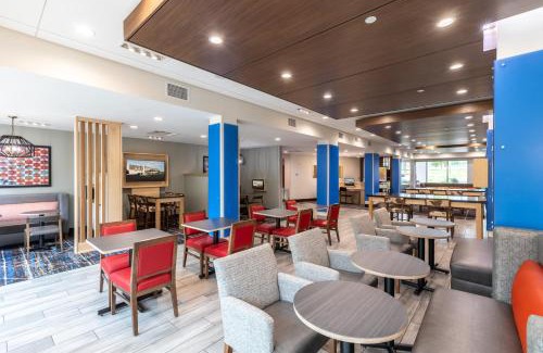 Powdersville Hotel | Holiday Inn Express & Suites Greenville S - Piedmont by IHG