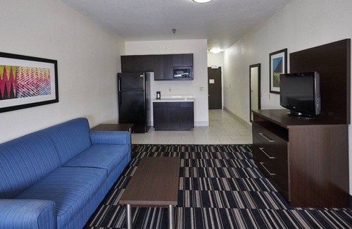 Pelham Hotel | Holiday Inn Express & Suites Birmingham South - Pelham by IHG