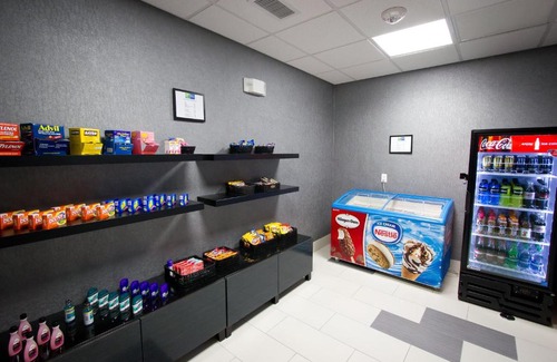 Lakeway Hotel | Holiday Inn Express & Suites Austin NW – Lakeway by IHG