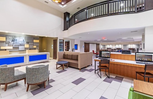 Lakeway Hotel | Holiday Inn Express & Suites Austin NW – Lakeway by IHG