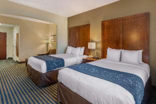 Leesburg Hotel | Holiday Inn Express & Suites Leesburg - Historic District by IHG
