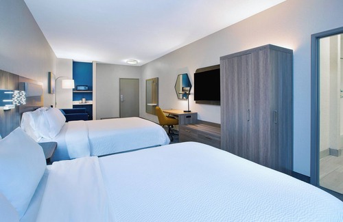 Wauseon Hotel | Holiday Inn Express & Suites Wauseon by IHG