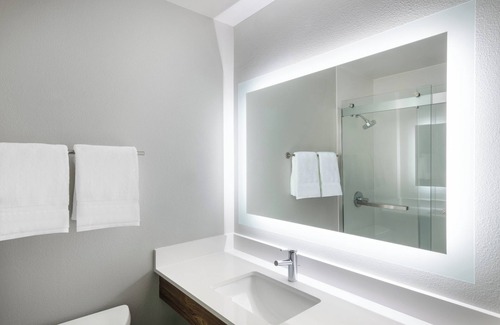 Southeast Colorado Springs Hotel | Holiday Inn Express Colorado Springs Airport by IHG