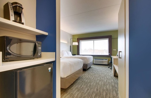 Elizabethtown Hotel | Holiday Inn Express and Suites-Elizabethtown North by IHG