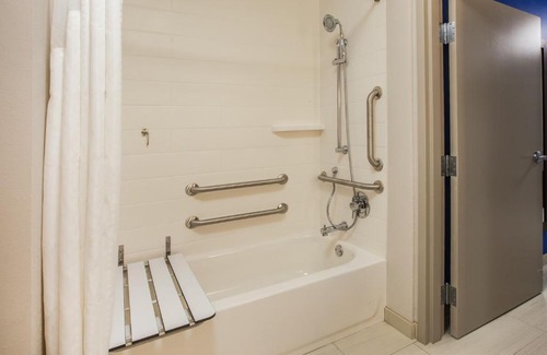 Sauk City Hotel | Holiday Inn Express - Sauk City by IHG