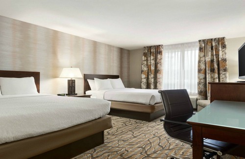 Williamsburg Hotel | Holiday Inn Hotel & Suites Williamsburg-Historic Gateway by IHG