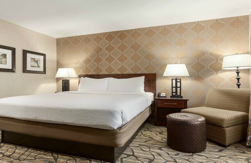 Williamsburg Hotel | Holiday Inn Hotel & Suites Williamsburg-Historic Gateway by IHG