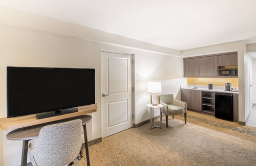 Orange Park Hotel | Holiday Inn Hotel & Suites Orange Park by IHG