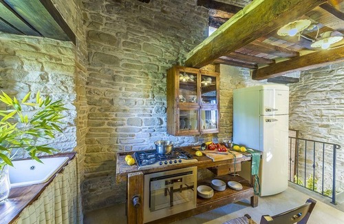 Mercatello sul Metauro House | Holiday house Mercatello sul Metauro for 1 - 6 persons with 4 bedrooms - Holiday home