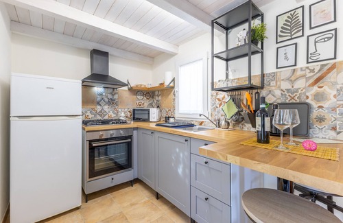 Santa Maria del Focallo House | Holiday Home 'Casa Felici In 2' with Private Pool, Wi-Fi and Air Conditioning