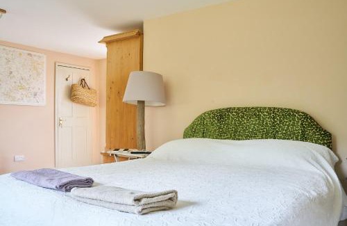 Child Okeford Apartment | Holiday Let or B&B in Child Okeford, United Kingdom