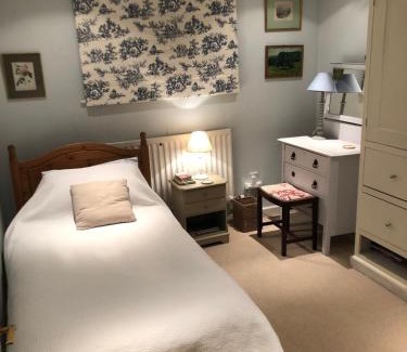 Child Okeford Apartment | Holiday Let or B&B in Child Okeford, United Kingdom