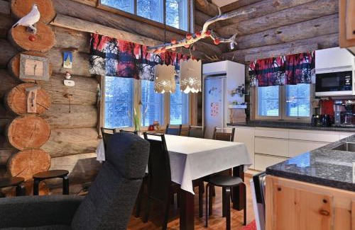 Sirkka House | Holiday Log Cabin Metsola