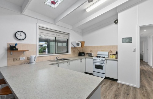 Minlacowie House | Holiday Magic - short walk to the beach - Off Peak special!