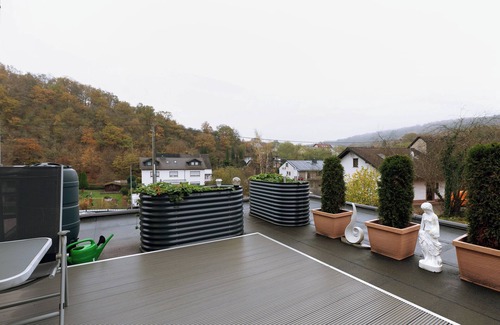 Nohen Apartment | Holiday Oasis on the Nahesteig with Private Terrace and Wi-Fi