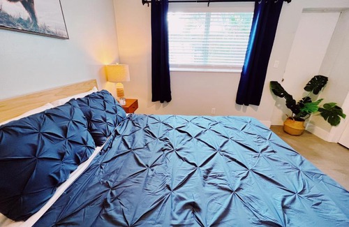 Victoria Park Apartment | Holiday Park Apartments by Lowkl