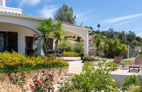 Charneca Villa | Holiday with panorama in a unique quiet location