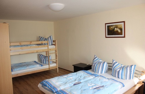 Neuendorf House | Holiday terraced house, trampoline Child-friendly, soccer field