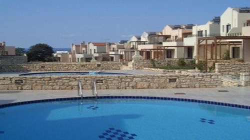 Asprouliani Villa | Holiday villa, close to the beach, with swimming pool and mountain views